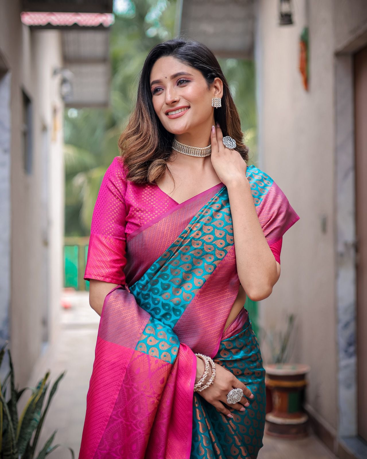 Pure Handloom Kanjivaram Silk All Over Copper Zari Weaved Rich Pallu Border Sarees