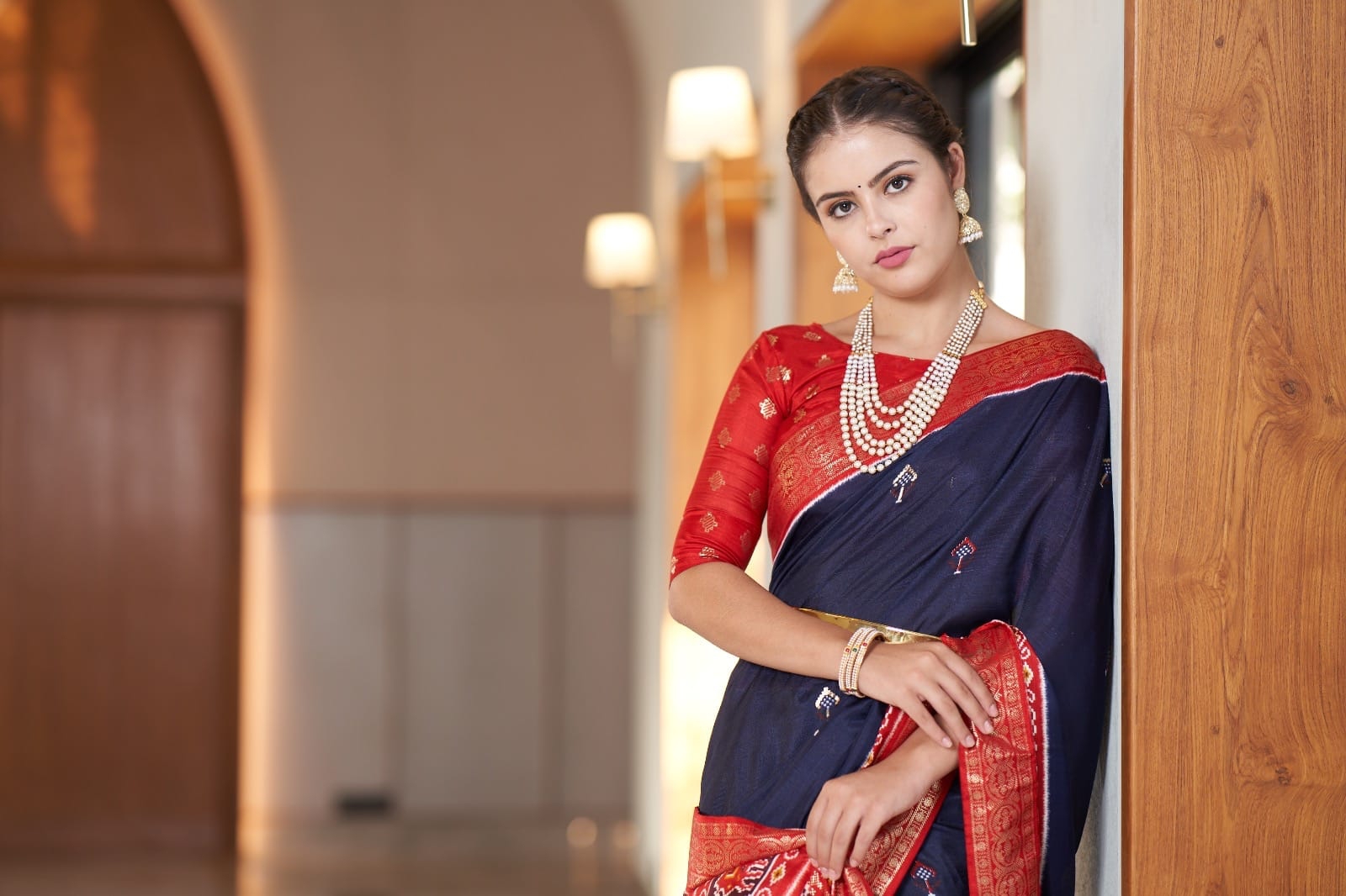 Munga Crepe Banarasi Silk Foil Border Rich Zari Foil Weaved Pallu Saree