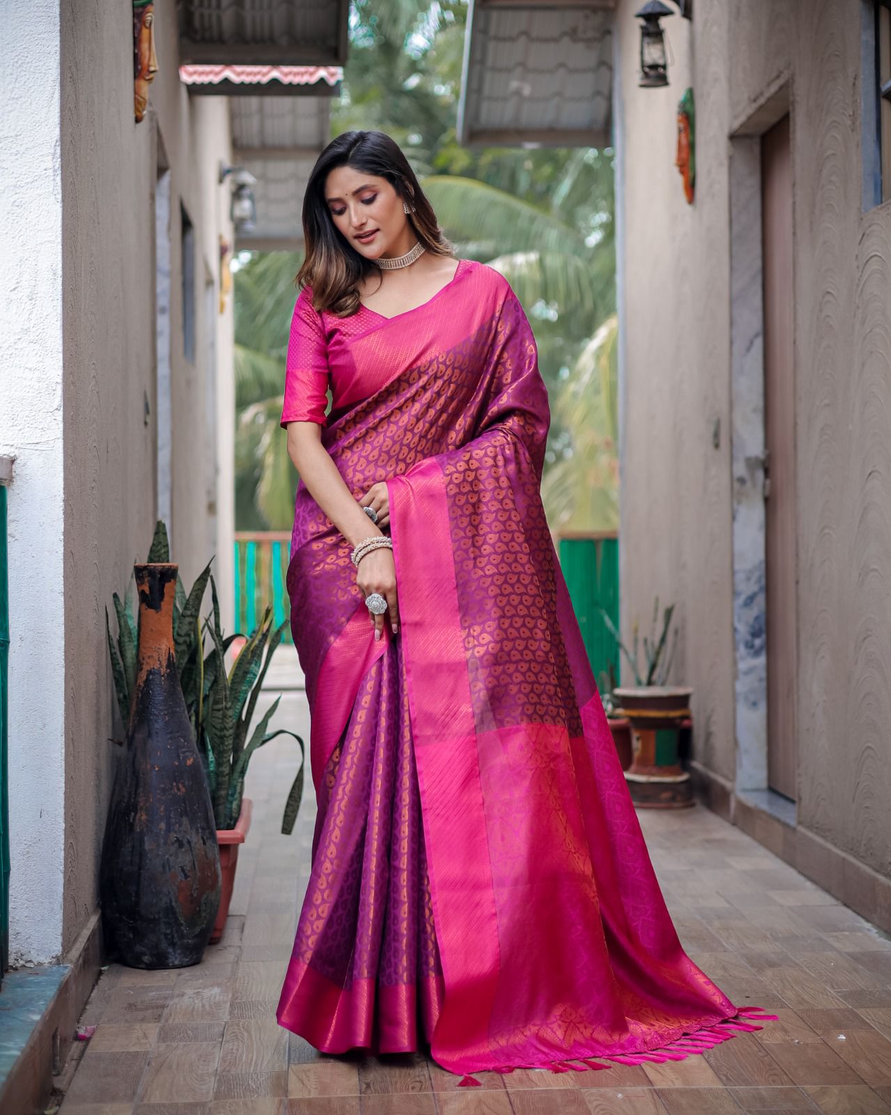 Pure Handloom Kanjivaram Silk All Over Copper Zari Weaved Rich Pallu Border Sarees