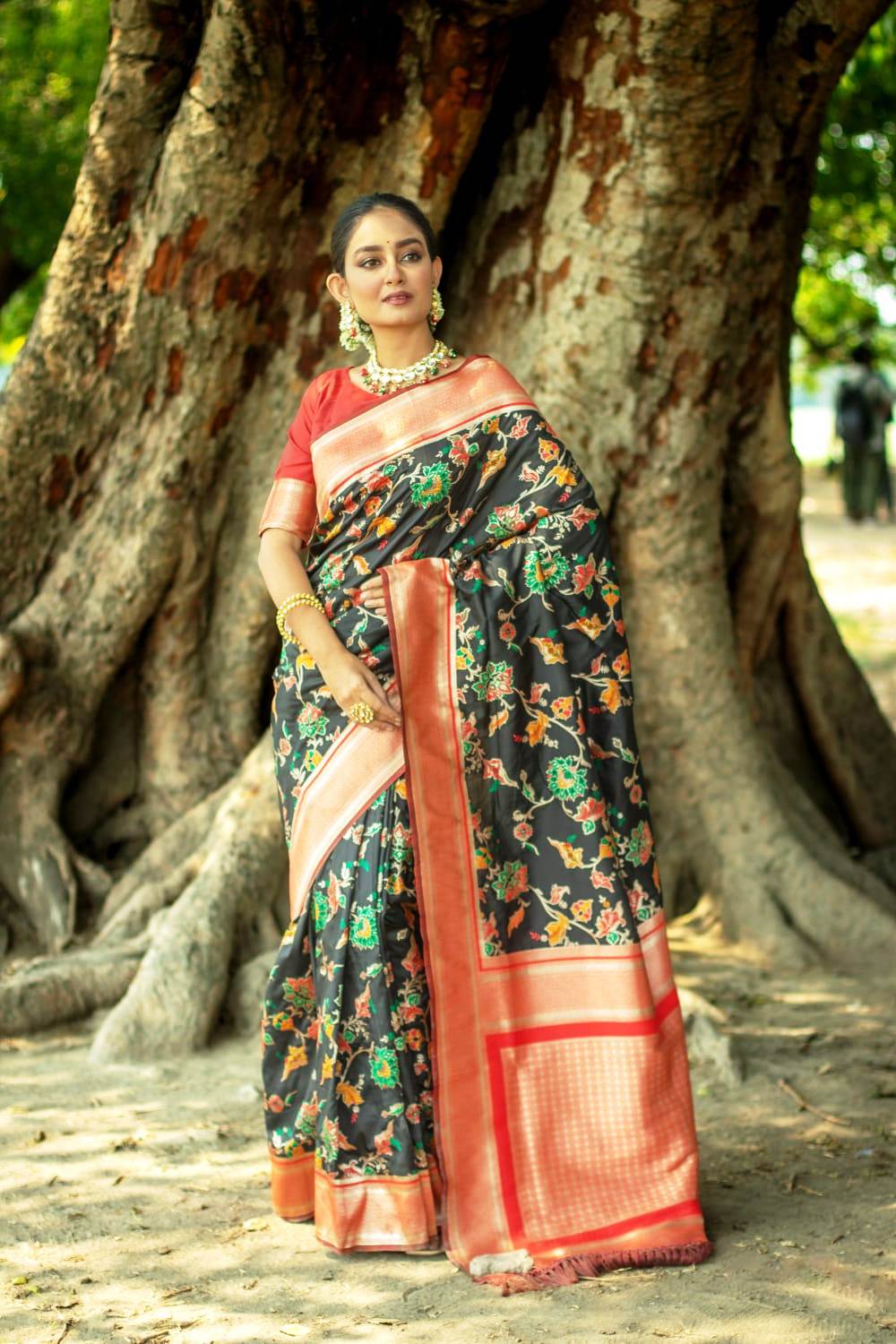 Pure Banarasi Katan Silk All Over Zari Weaved With Rich Pallu Border Sarees