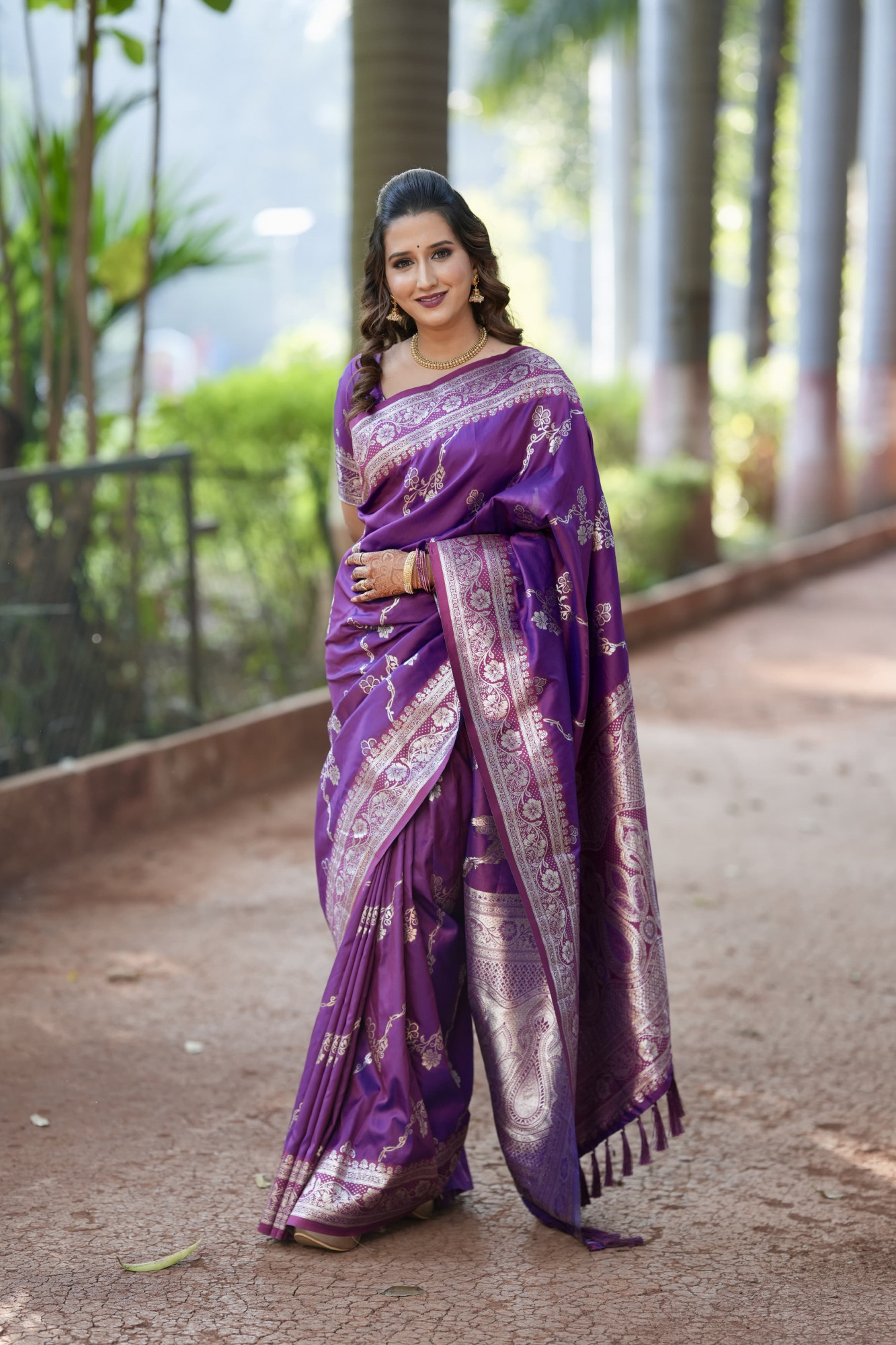 Purple Premium Banarasi Silk Silver Zari Jaal Weaved Rich Pallu Border Saree
