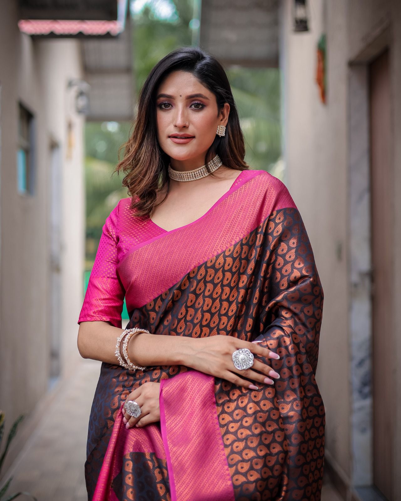 Pure Handloom Kanjivaram Silk All Over Copper Zari Weaved Rich Pallu Border Saree