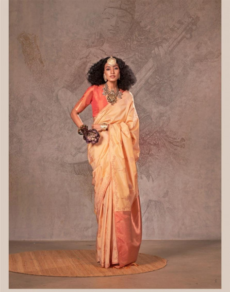 Image of Cream Shaded Two Tone Handloom Weaved Silk Zari Weaved Body Rich Pallu Saree