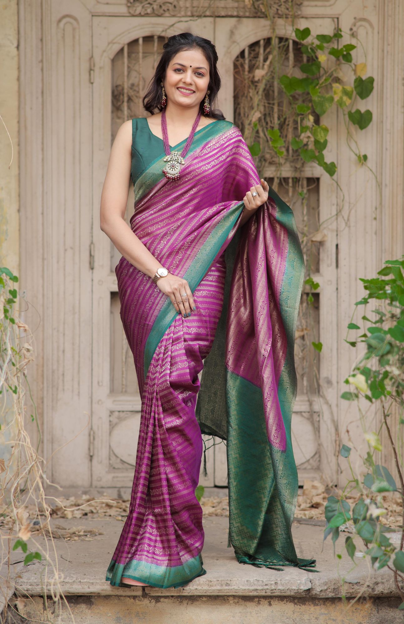 Banarasi Silk Pattu Jacquard Weaved All Over With Rich Pallu Border Saree