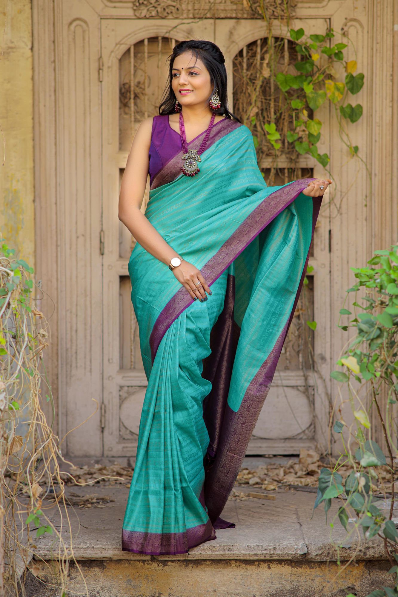 Banarasi Silk Pattu Jacquard Weaved All Over With Rich Pallu Border Sarees