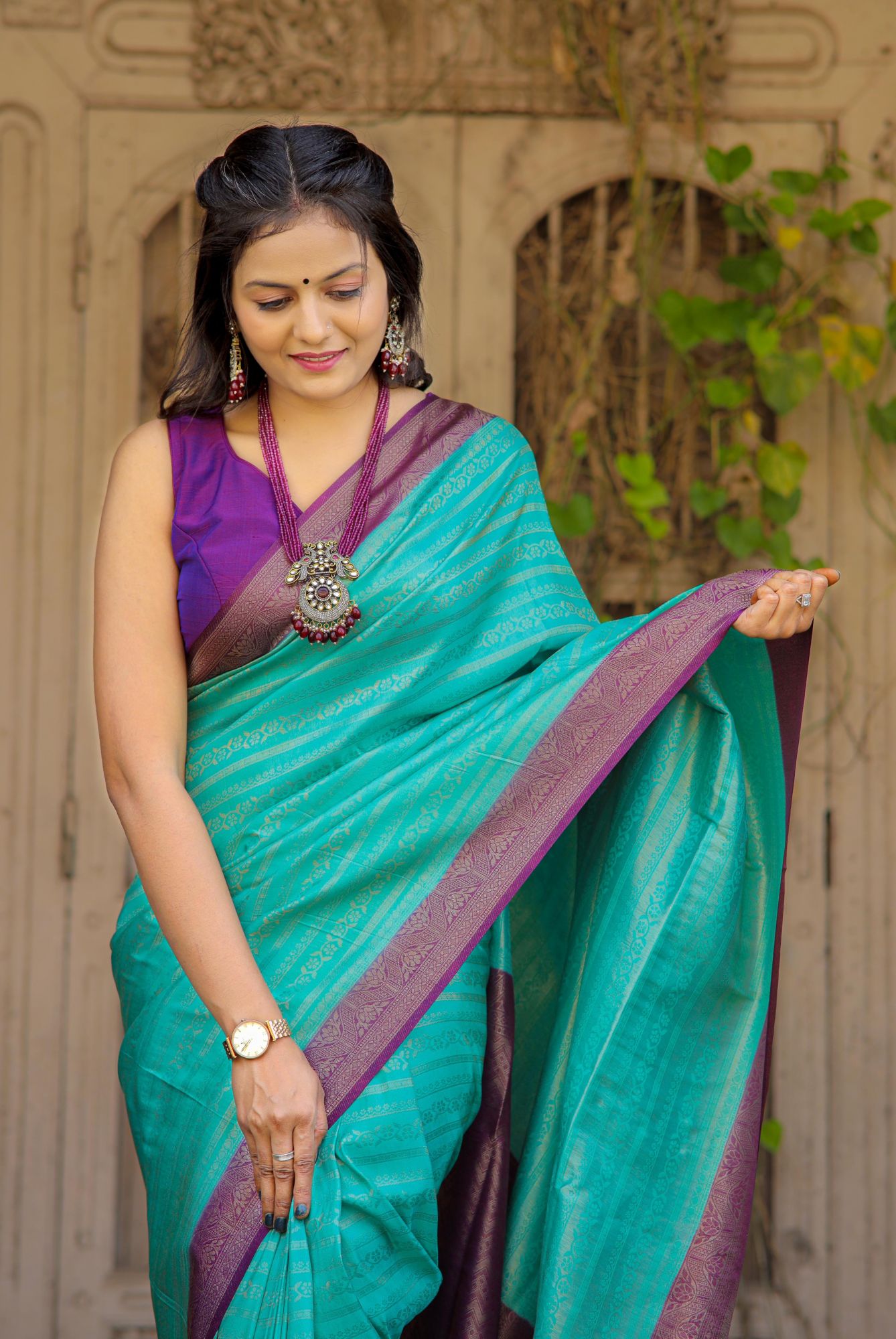 Banarasi Silk Pattu Jacquard Weaved All Over With Rich Pallu Border Sarees