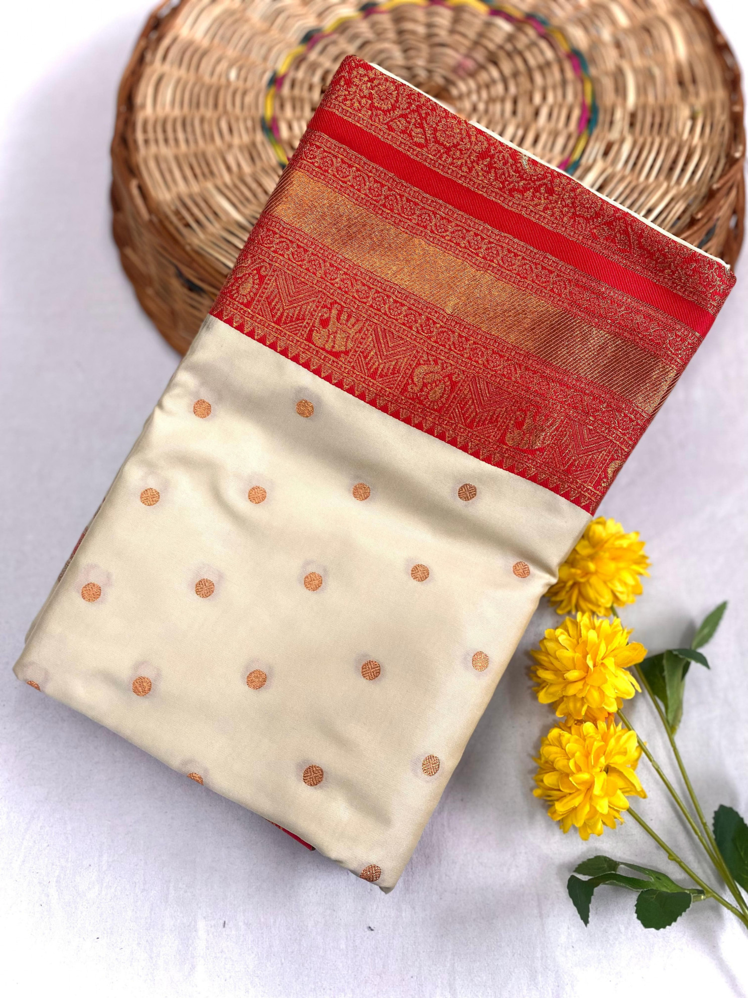 Off-White Kanchipuram Paithani Silk Rich Zari Kanchi Weaved Saree