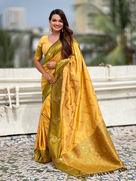 Image of Gold Banarasi Soft Silk Zig Zag Zari Weaved Motifs Saree