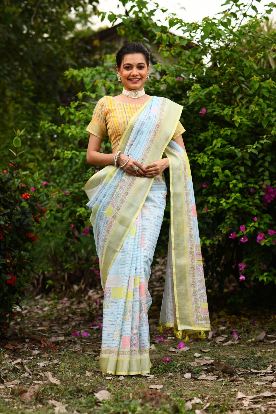 Linen Digital Print Body Pallu With Zari Border And Tassels Saree