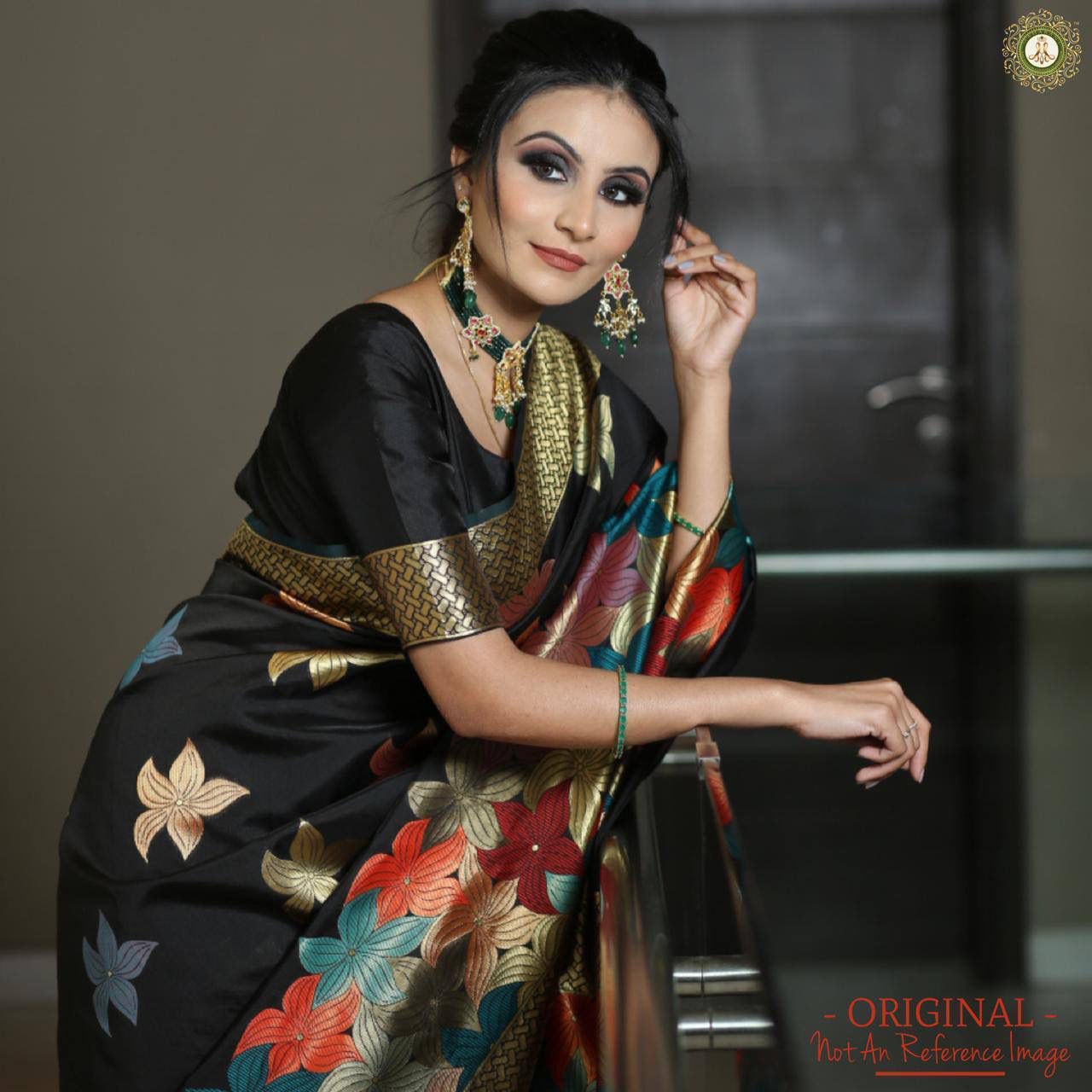 Pure Banarasi Silk Multi Color Zari Flower Boota And Pallu Saree