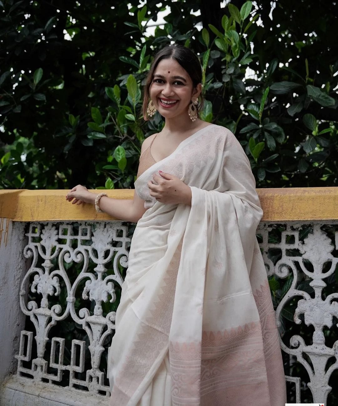 Pure Linen Copper Zari Weaved Saree