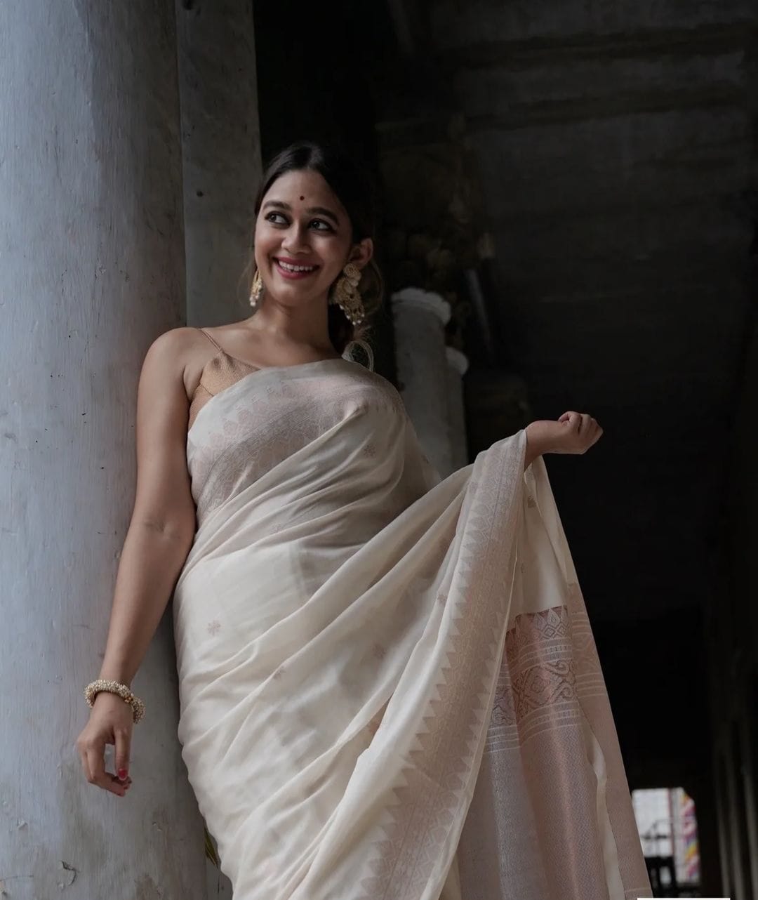 Pure Linen Copper Zari Weaved Saree