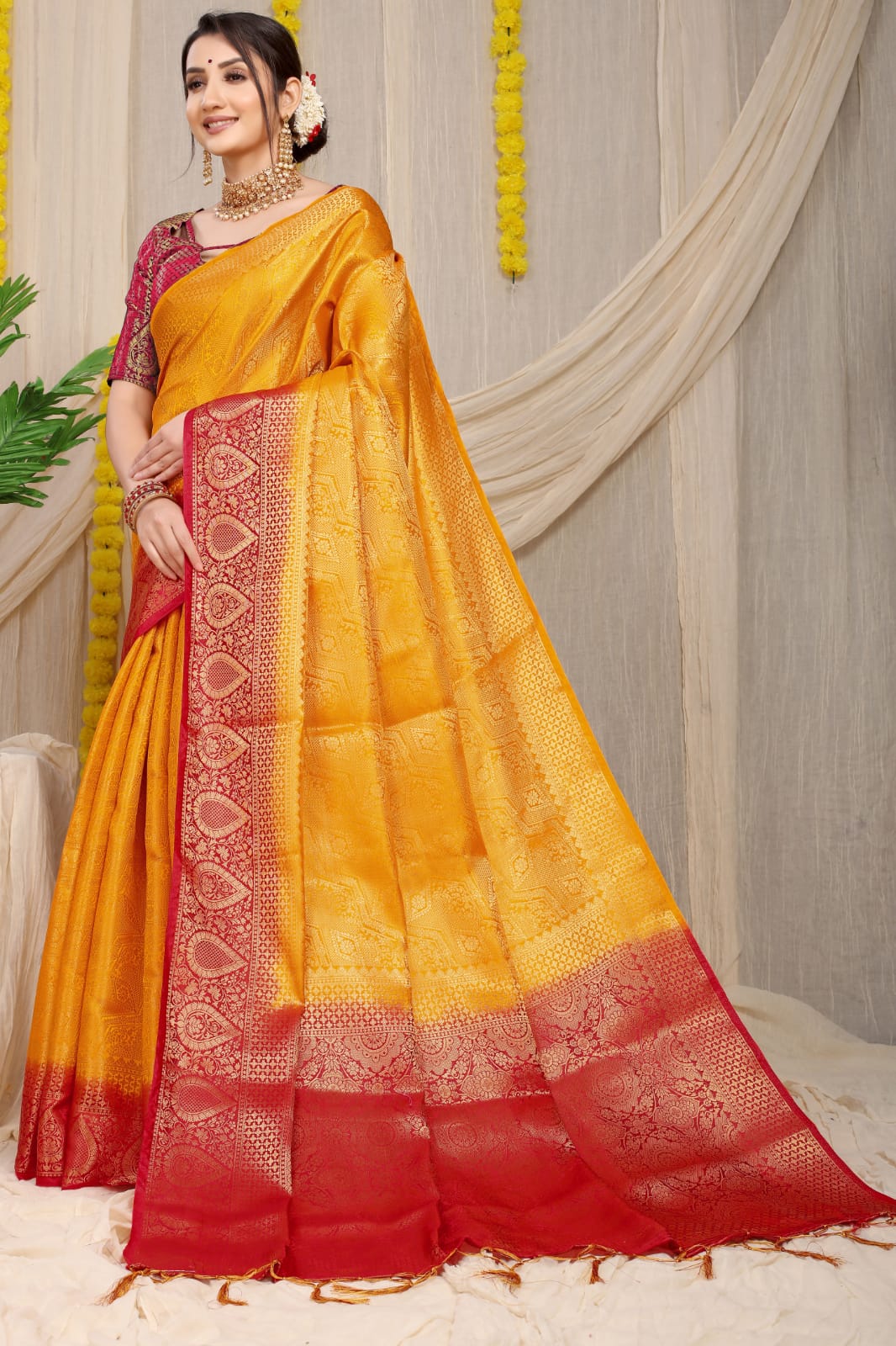 Banarasi Silk Saree All Over Zari Weaved Border And Rich Pallu