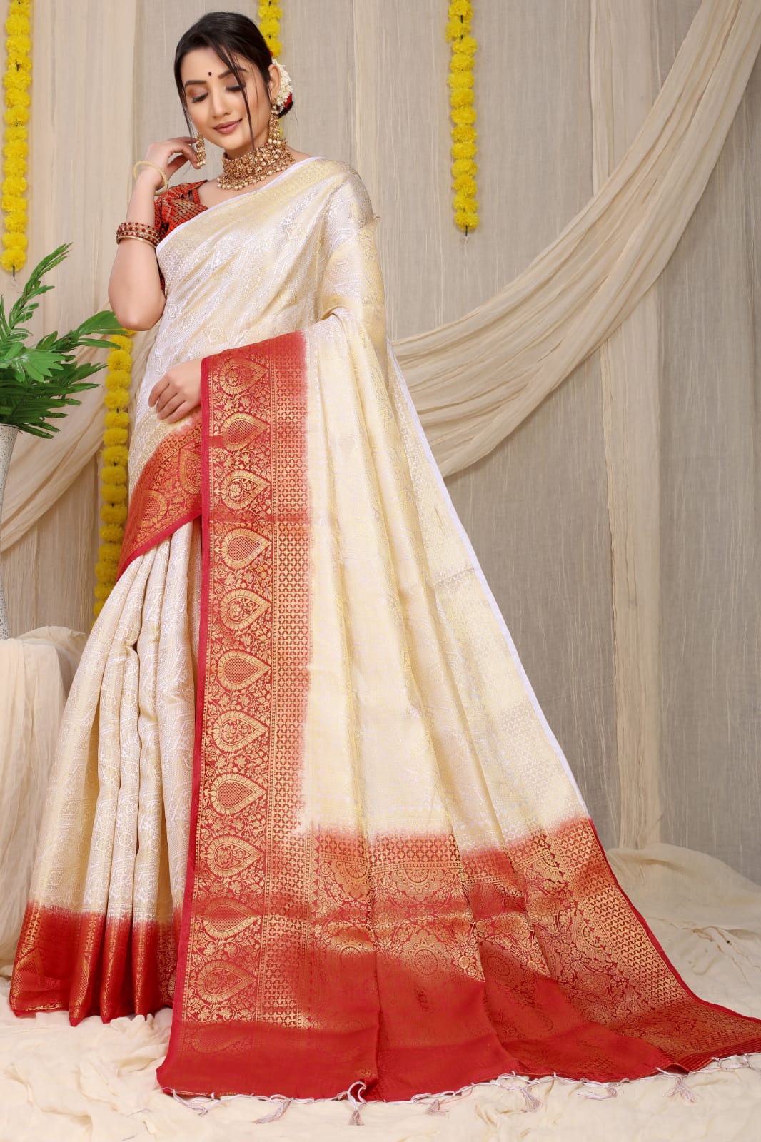 Banarasi Silk Saree All Over Zari Weaved Border And Rich Pallu