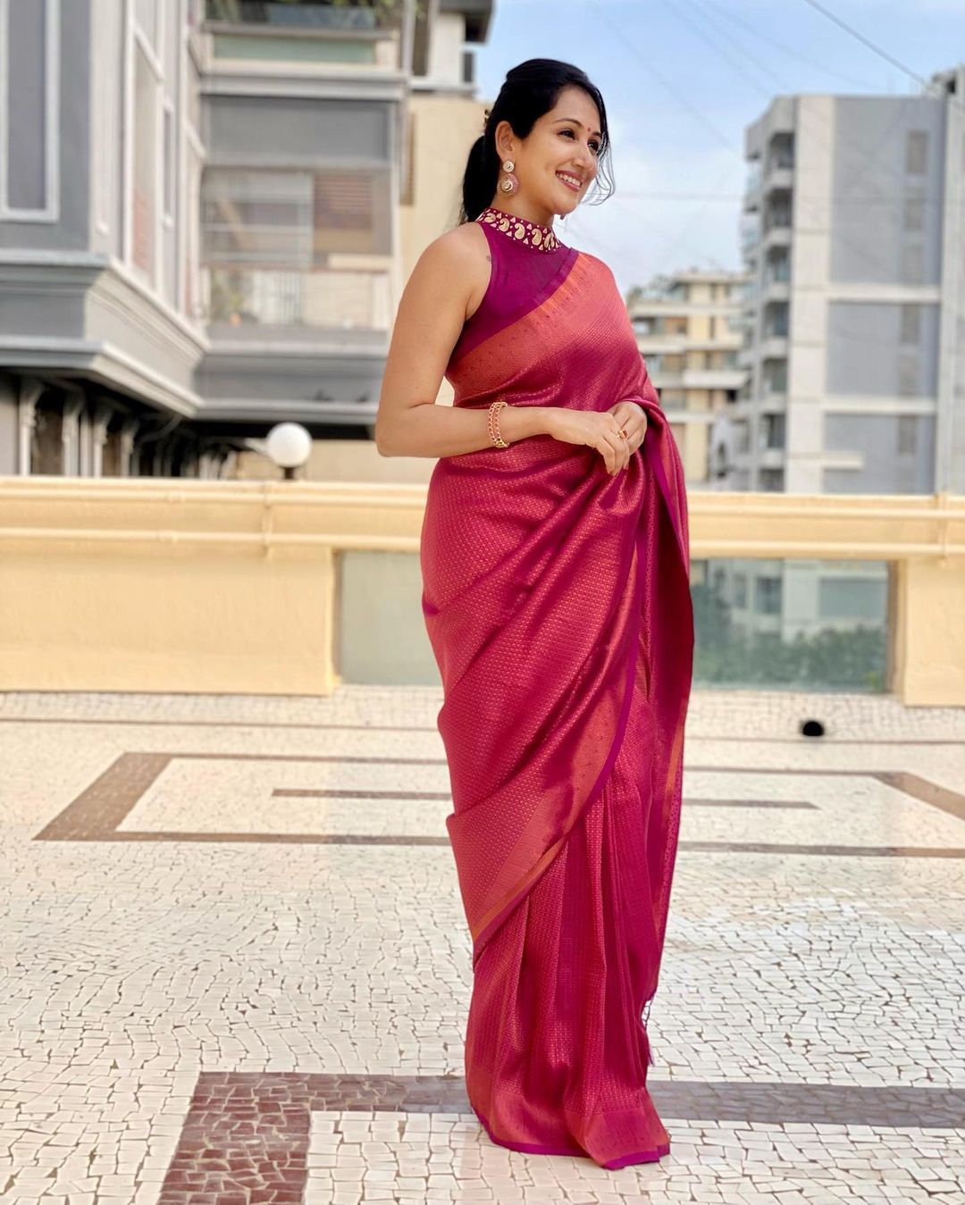 Magenta Banarasi Silk Gold Zari Weaved Body And Rich Pallu Saree