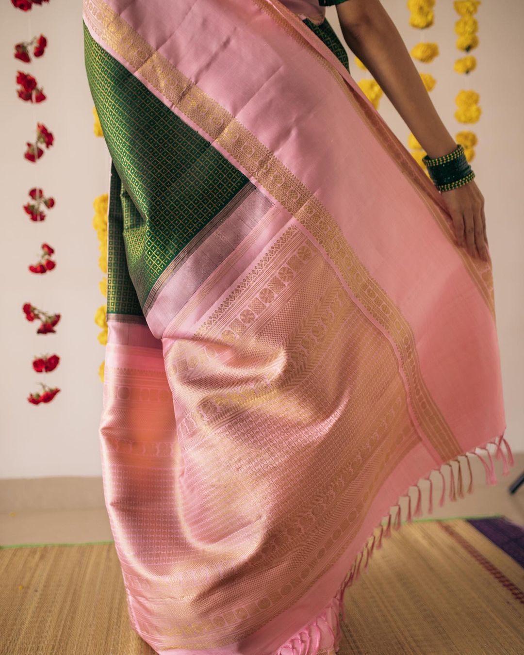 Dark Green Banarasi Silk Saree Gold Zari Check Weaved Rich Pallu