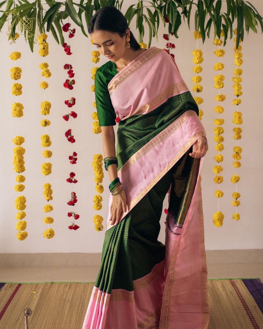 Dark Green Banarasi Silk Saree Gold Zari Check Weaved Rich Pallu