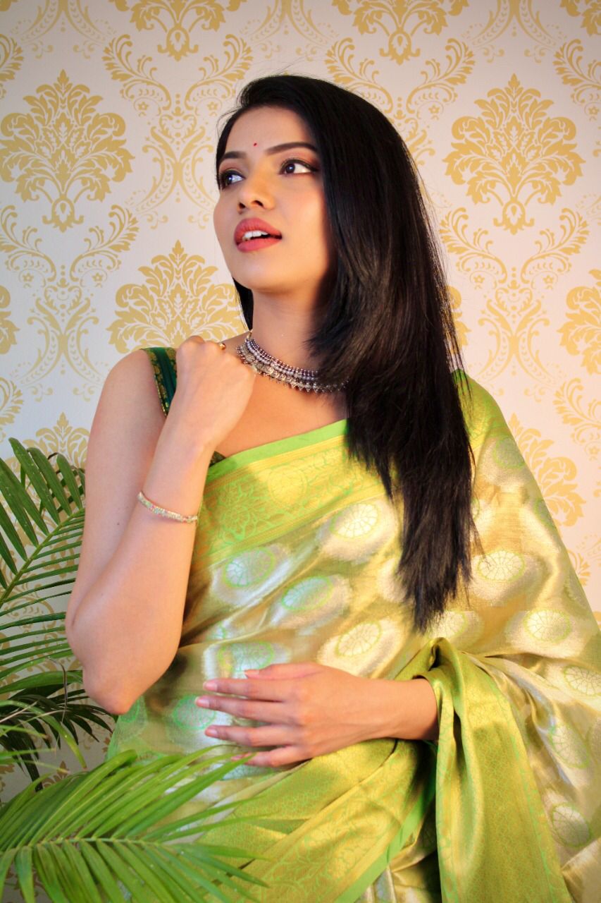Green Pure Banarasi Tissue Silk Saree All Over Zari Weaved
