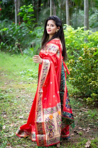 Image of Banarasi Paithani Silk All Over Gold Zari Weaved Rich Pallu Saree