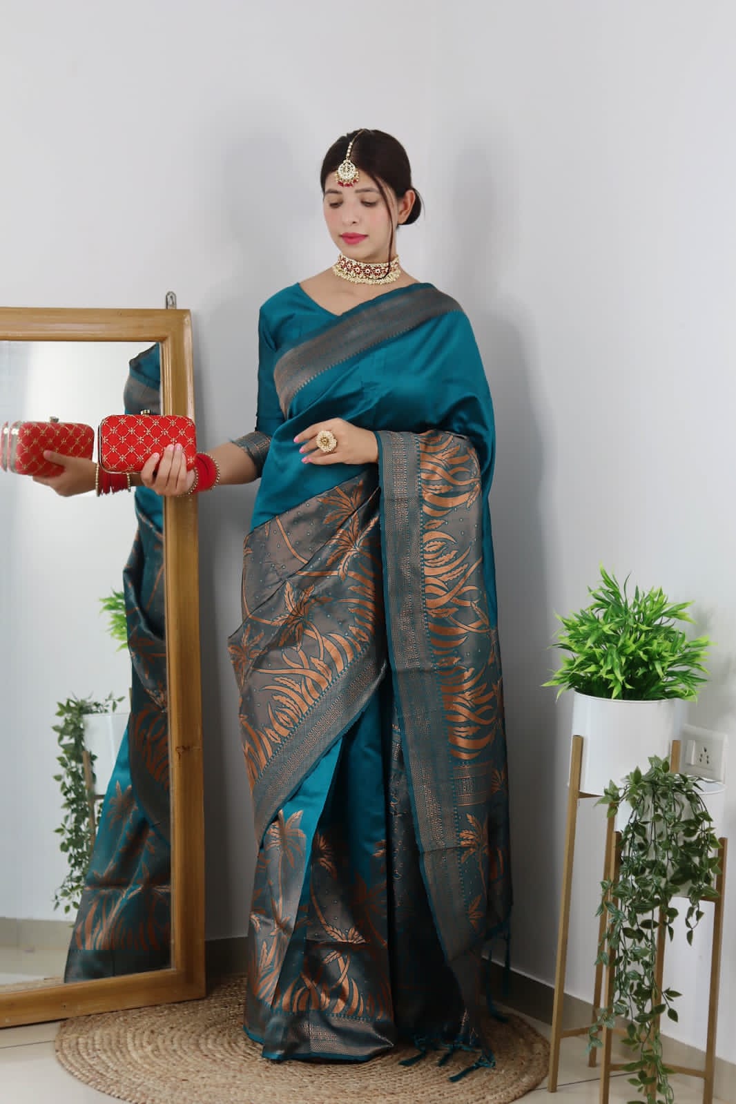 Banarasi Silk Plain Saree With Wide Zari Brocade Rich Pallu