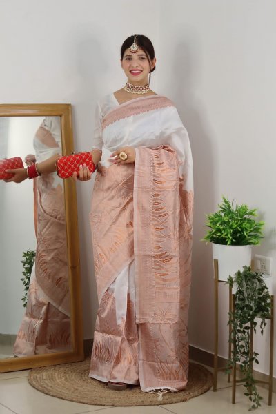 Image of Banarasi Silk Plain Sarees With Wide Zari Brocade Rich Pallu