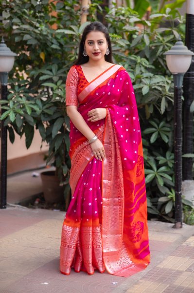 Image of Linen Shibori Printed With Silver Zari Wide Border Saree
