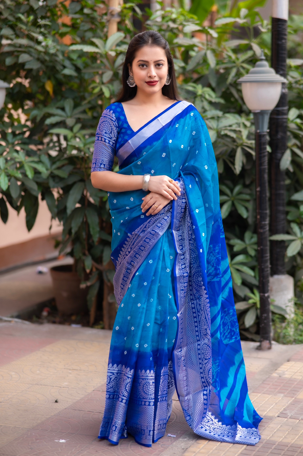 Linen Shibori Printed With Silver Zari Wide Border Saree