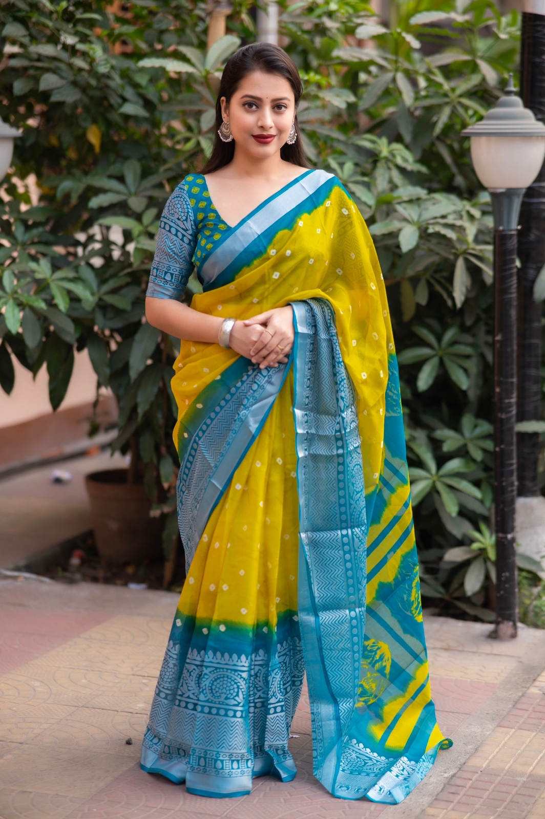 Linen Shibori Printed With Silver Zari Wide Border Saree