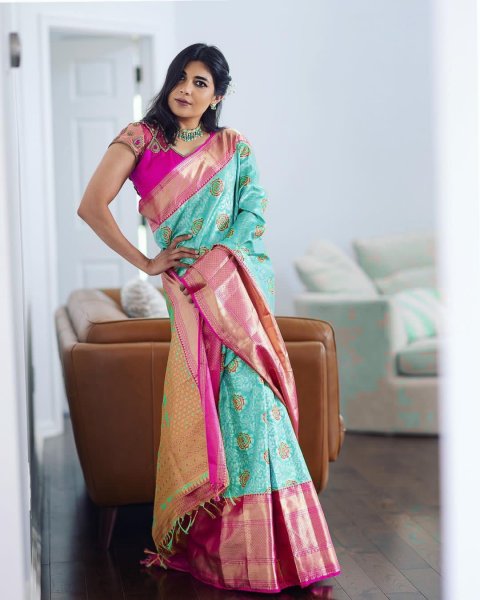 Image of Banarasi Silk Silver Zari Weaved Body With Gold Zari Pallu Border Saree