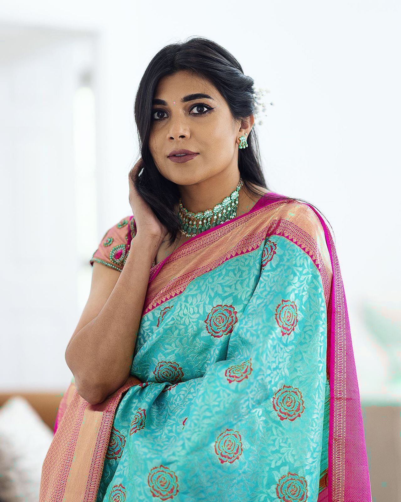 Banarasi Silk Silver Zari Weaved Body With Gold Zari Pallu Border Saree