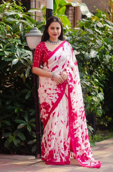Image of Jute Cotton Shibori Printed Saree With Thread Work Blouse