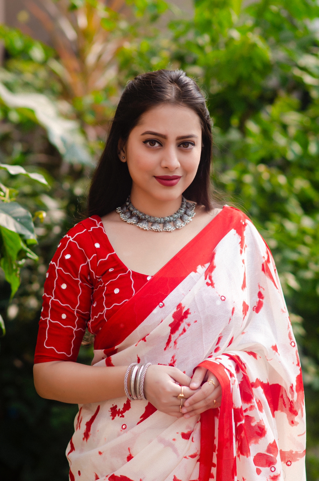 Jute Cotton Shibori Printed Saree With Thread Work Blouse