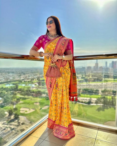 Image of Pure Banarasi Silk Patola All Over Zari Weaved Sarees