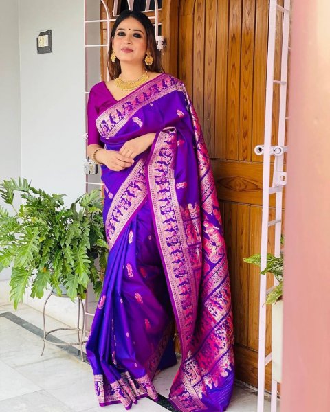 Image of Blue Pure Banarasi Silk All Over Zari Weaved Rich Pallu Saree