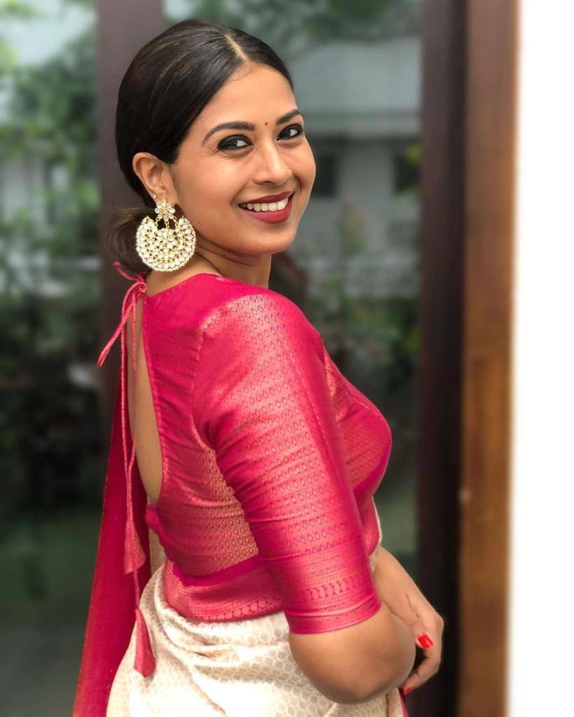 Banarasi Silk Saree All Over Zari Weaved