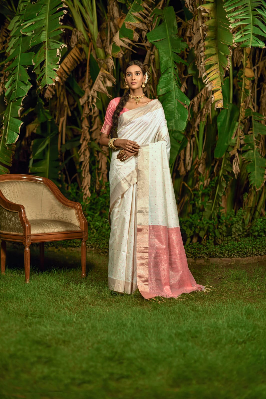 Banarasi Silk Bandhani Weaves Booti And Zari Border Saree