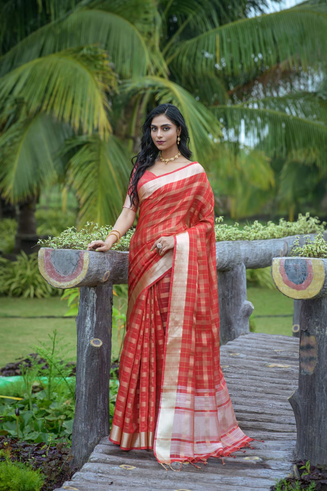 Cotton Silk Zari Patta Weaved All Over With Zari Border Saree