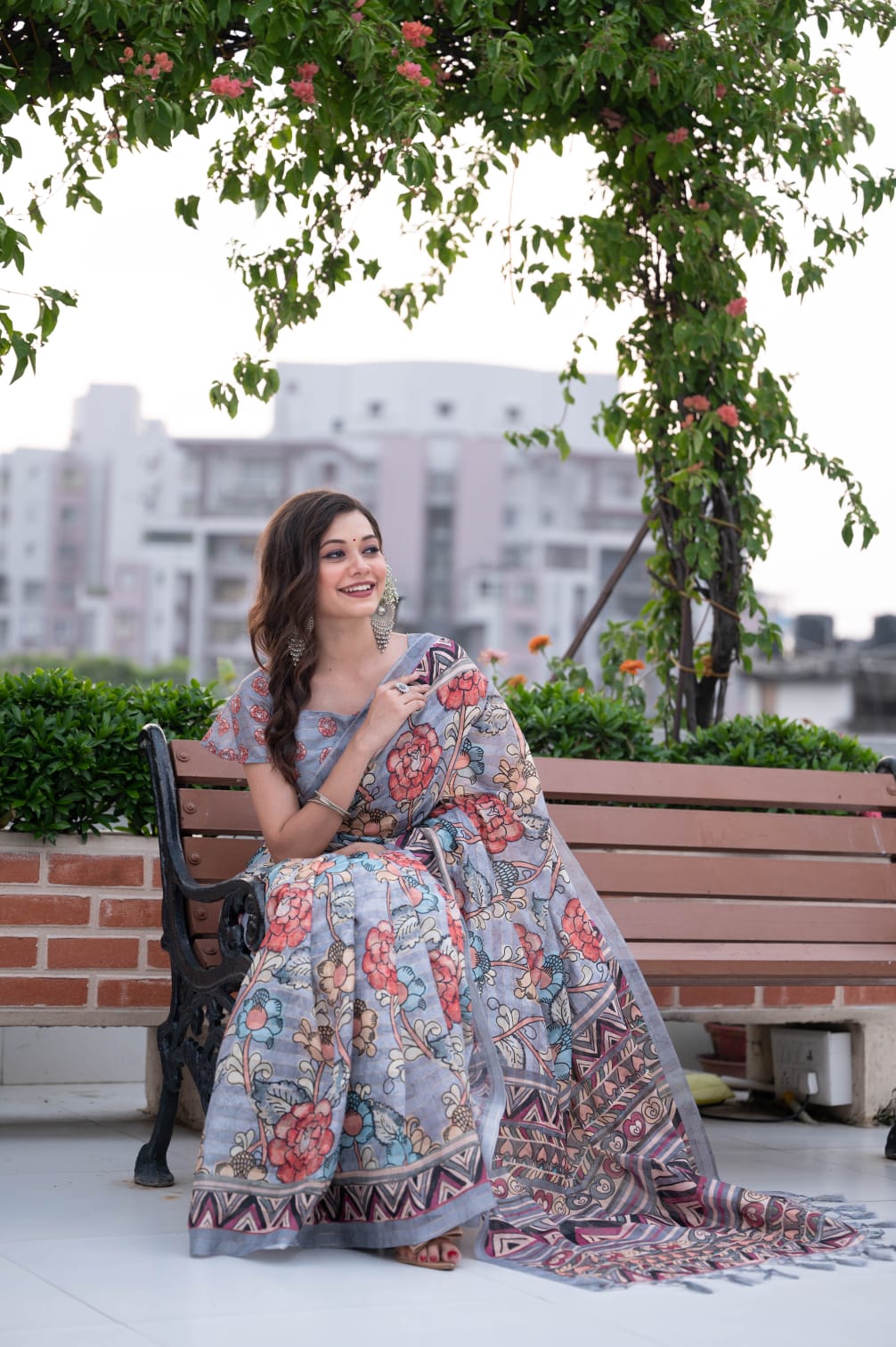 Linen Kalamkari Print Saree With Zari Lining Border And Tassels