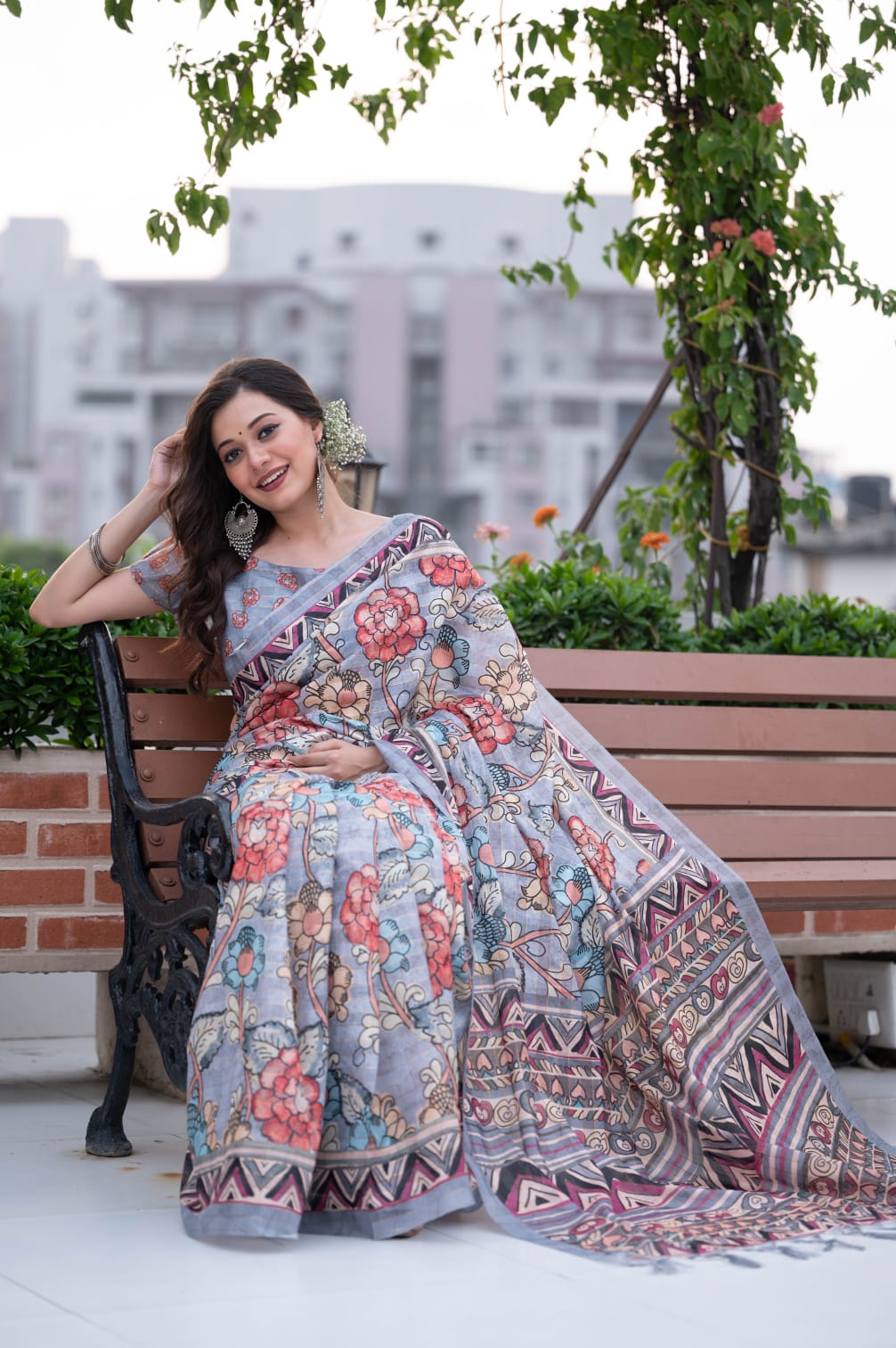 Linen Kalamkari Print Saree With Zari Lining Border And Tassels