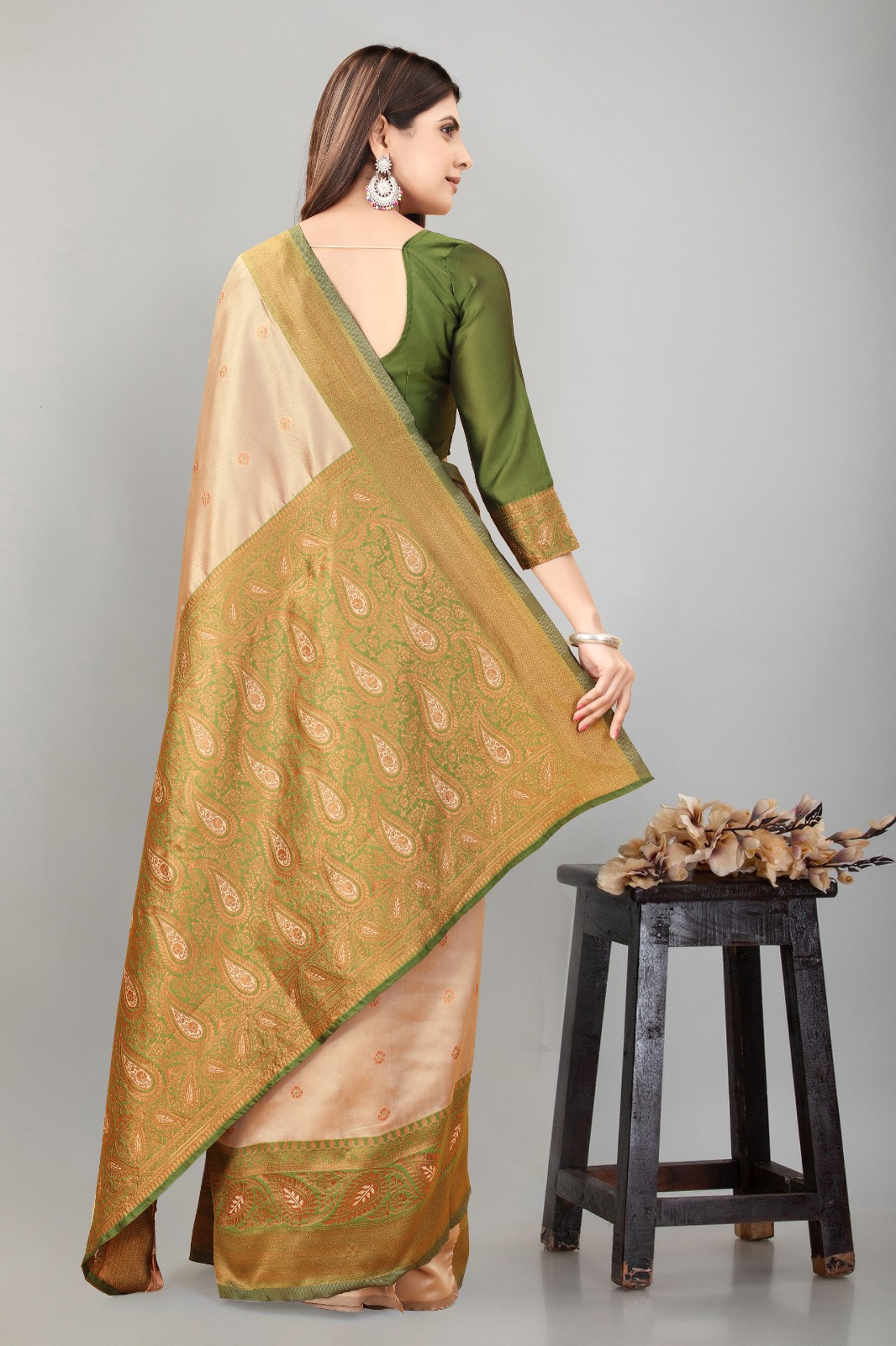 Cream Banarasi Silk Saree Zari And Resham Weaved With Rich Pallu