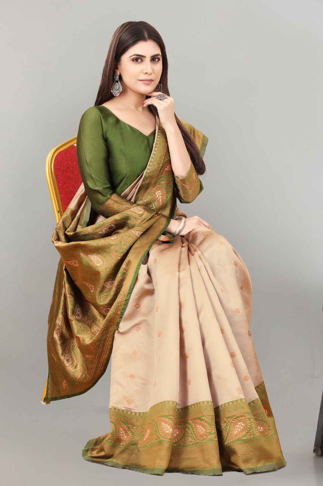 Cream Banarasi Silk Saree Zari And Resham Weaved With Rich Pallu