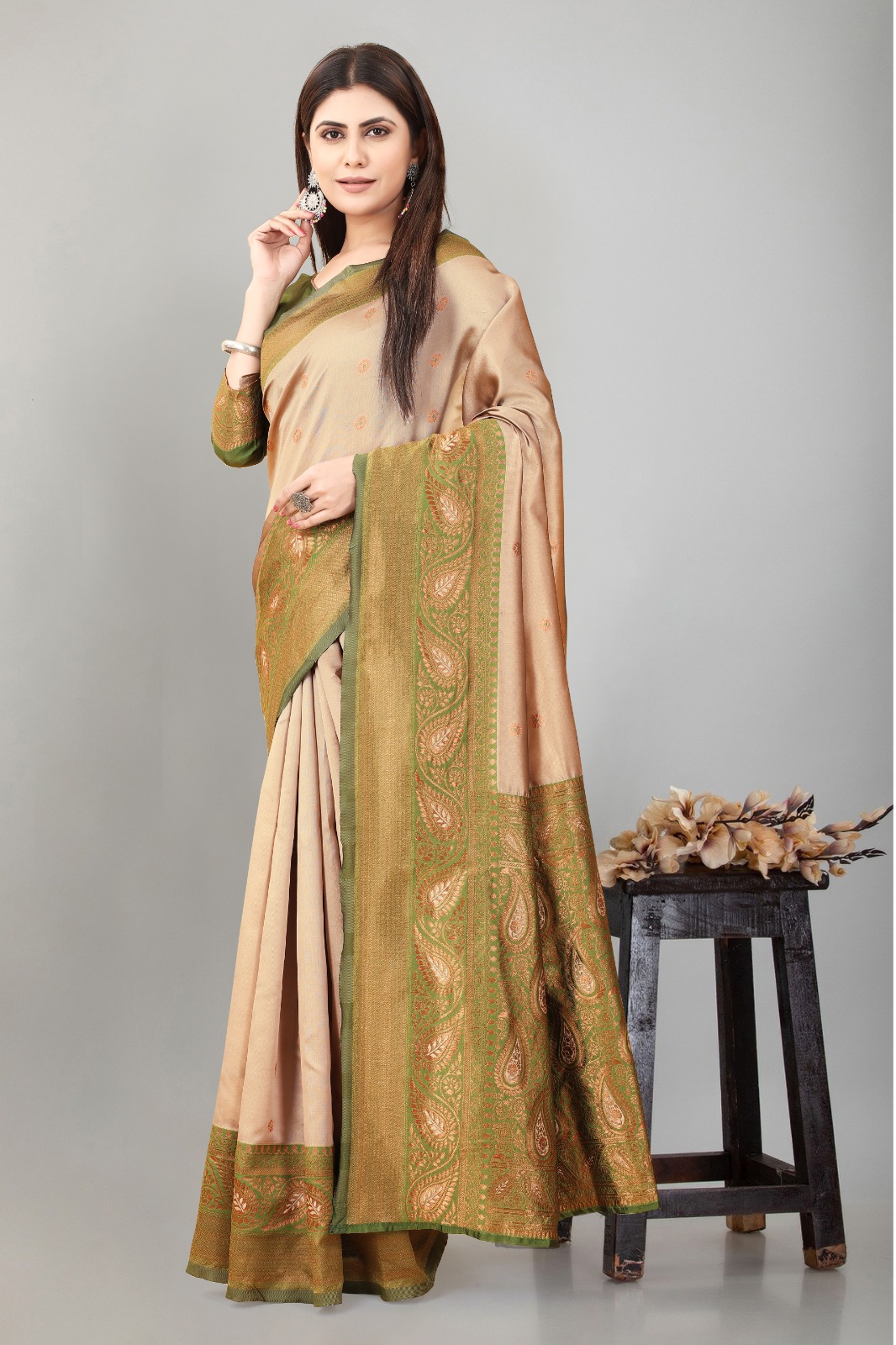 Cream Banarasi Silk Saree Zari And Resham Weaved With Rich Pallu