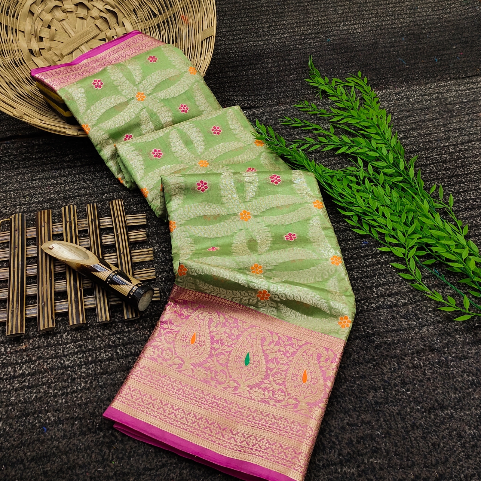 Organza Silk Cotton Touch Zari Meenakari Weaved Pallu And Border Saree