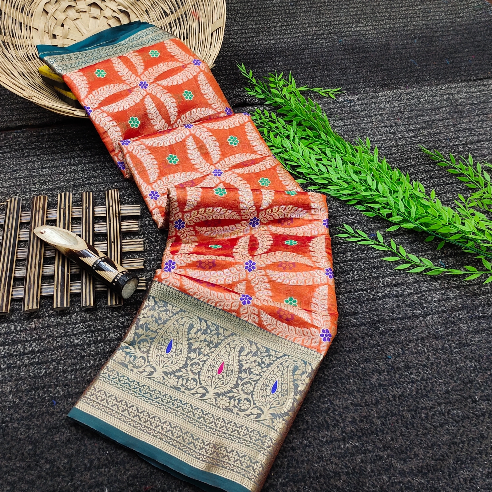 Organza Silk Cotton Touch Zari Meenakari Weaved Pallu And Border Saree