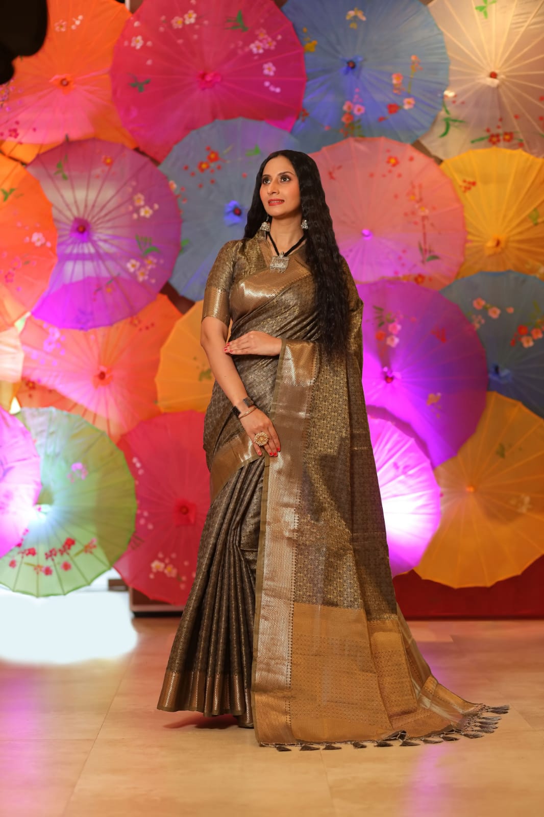 Pure Banarasi Silk Tanchoi All Over Zari Weaved Rich Pallu Saree