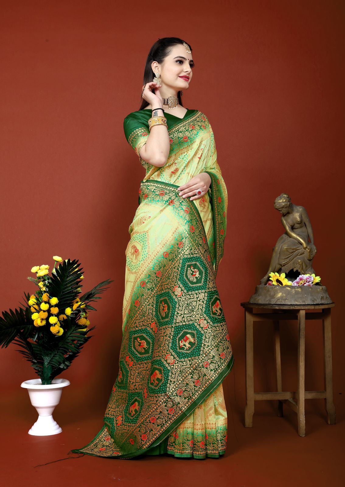 Pure Dola Silk Saree Mina Zari Weaved Body Rich Pallu Saree