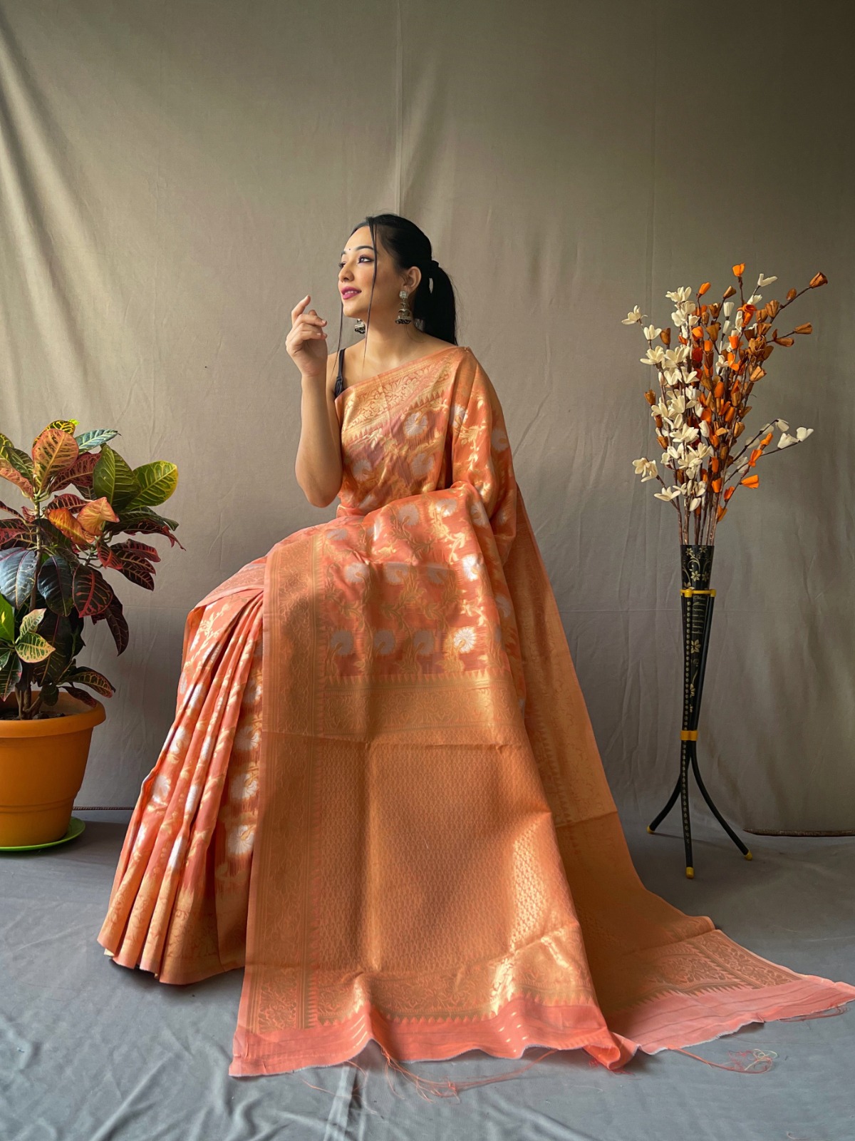 Pure Linen Tissue Silk All Over Gold Silver Zari Weaved With Rich Pallu Saree