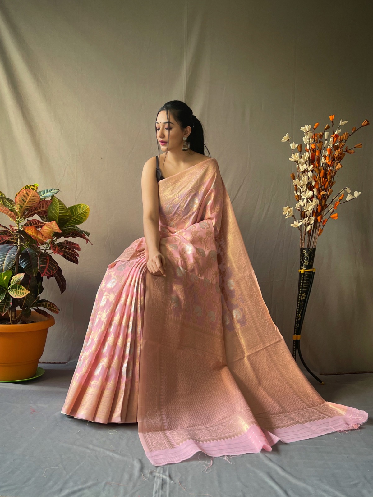 Pure Linen Tissue Silk All Over Gold Silver Zari Weaved With Rich Pallu Saree