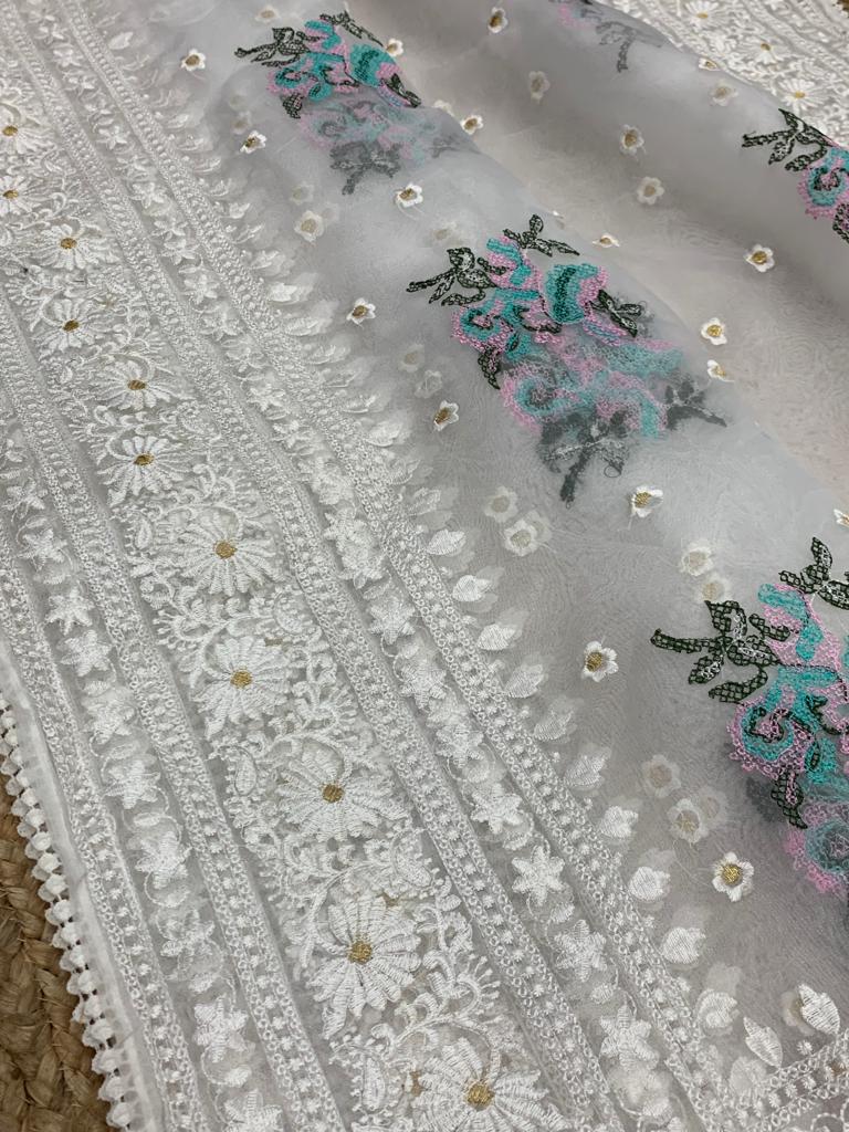 Pure Organza Silk Floral Embroidery Work And Rich Pallu Lace Border
