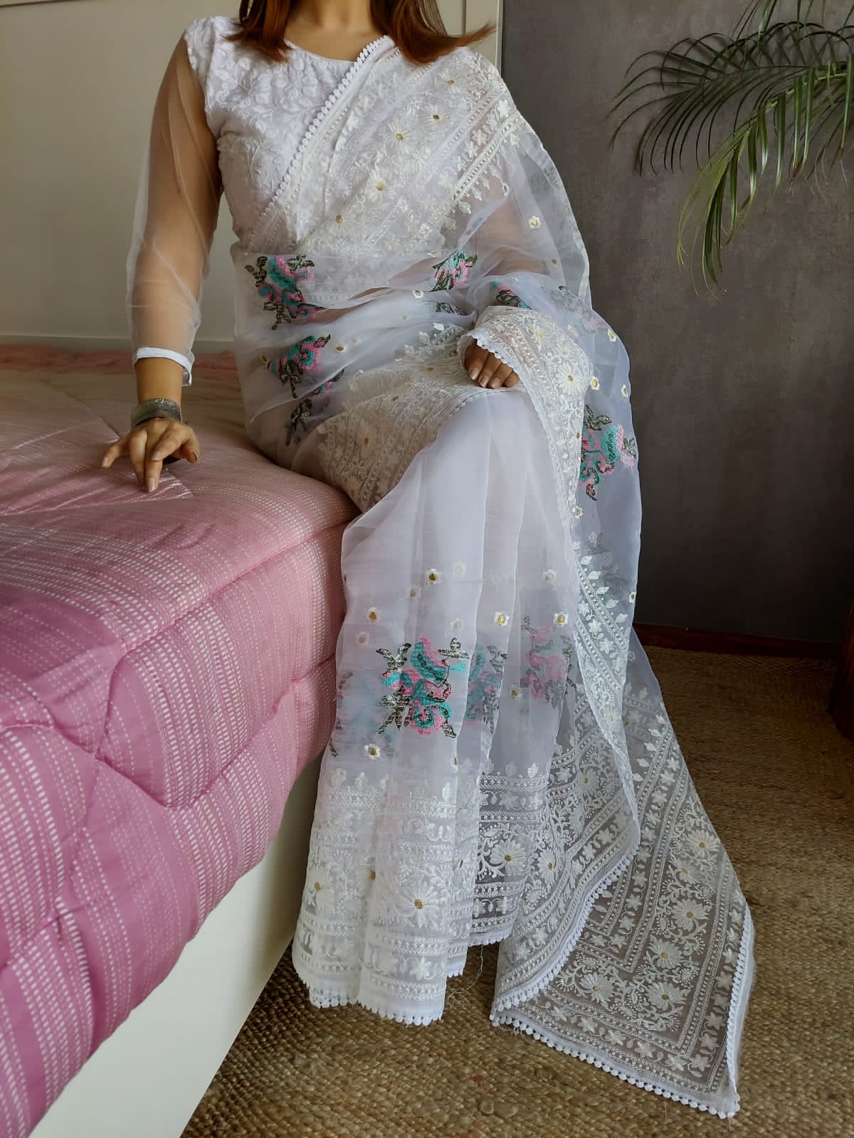 Pure Organza Silk Floral Embroidery Work And Rich Pallu Lace Border